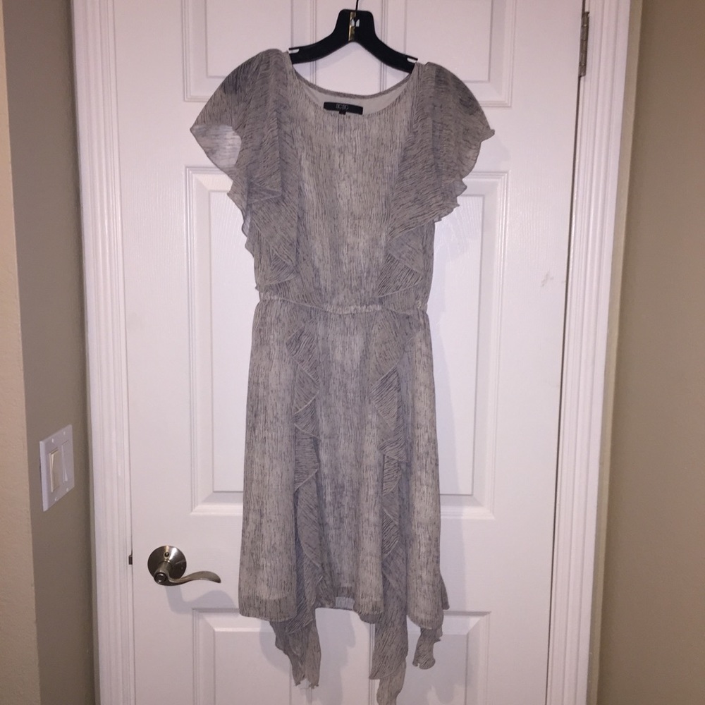✨BCBG PARIS Ruffle Dress✨